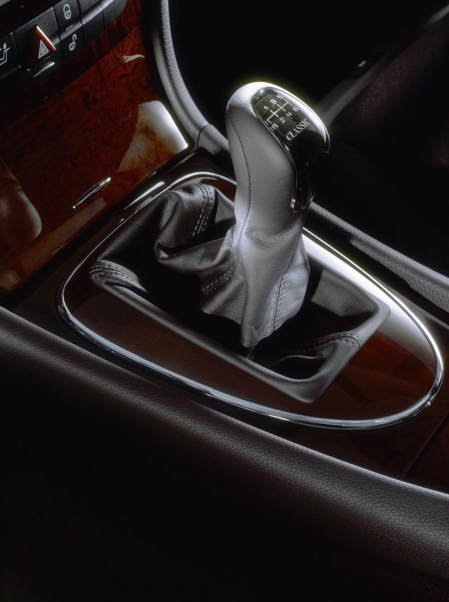  Mercedes-Benz E-Class 2002 года  (фото 183 из 448)
